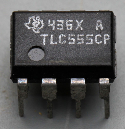 Texas Instruments TLC555