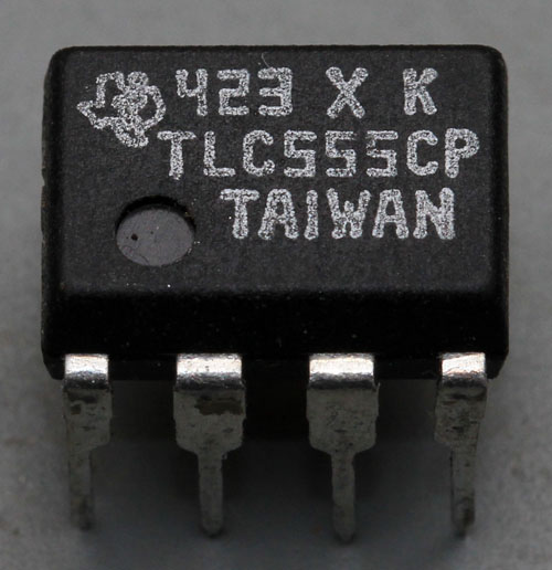 Texas Instruments TLC555