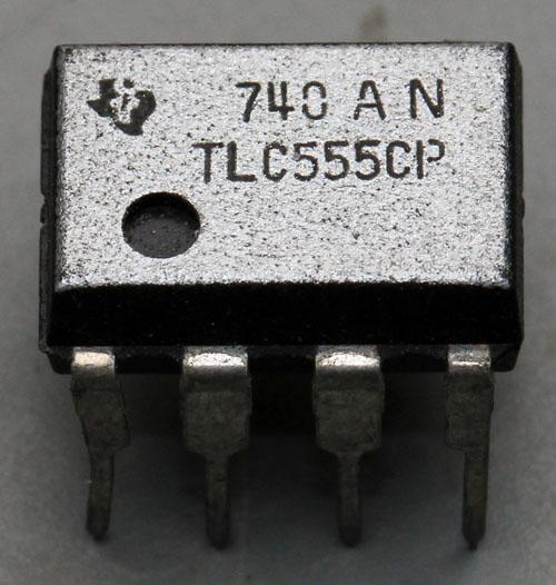 Texas Instruments TLC555