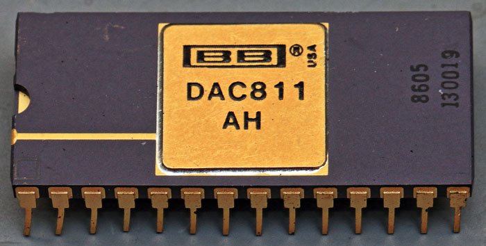 DAC811