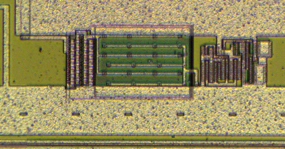 D82720 Die Bias-Generator