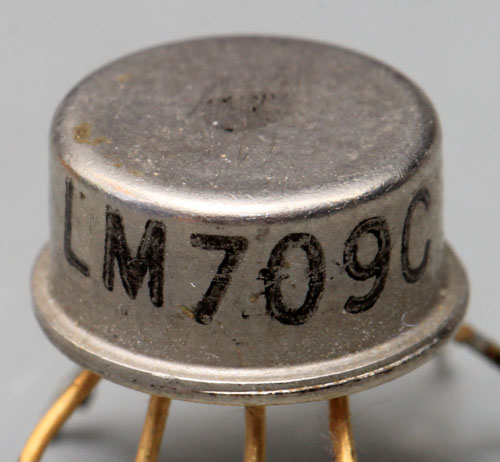LM709