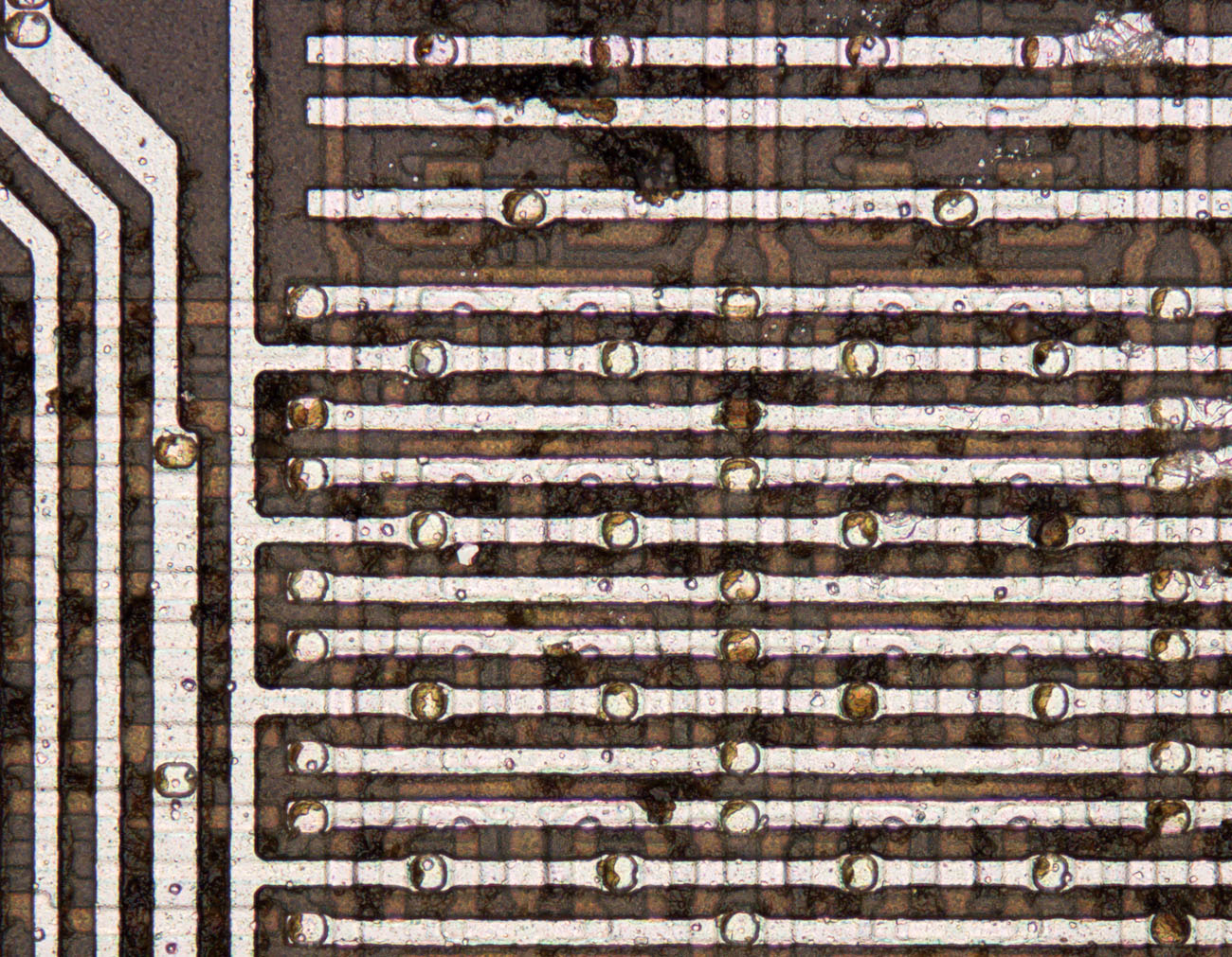 MCM21L14 Die Detail