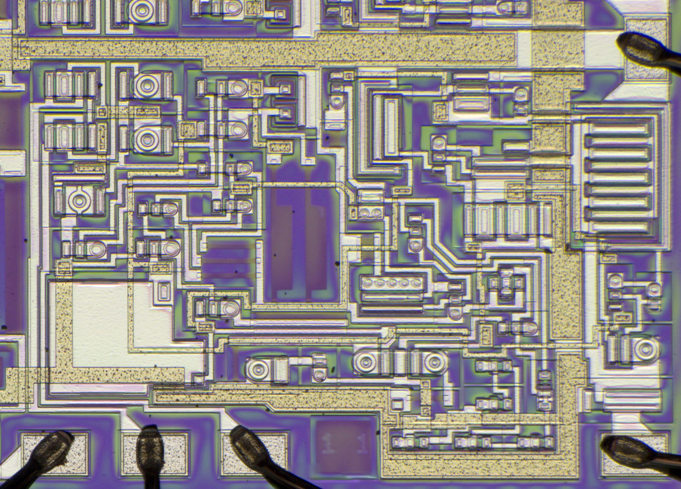 AD588 Die C-Revision Detail