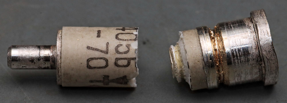 D405B Gehäuse Aufbau