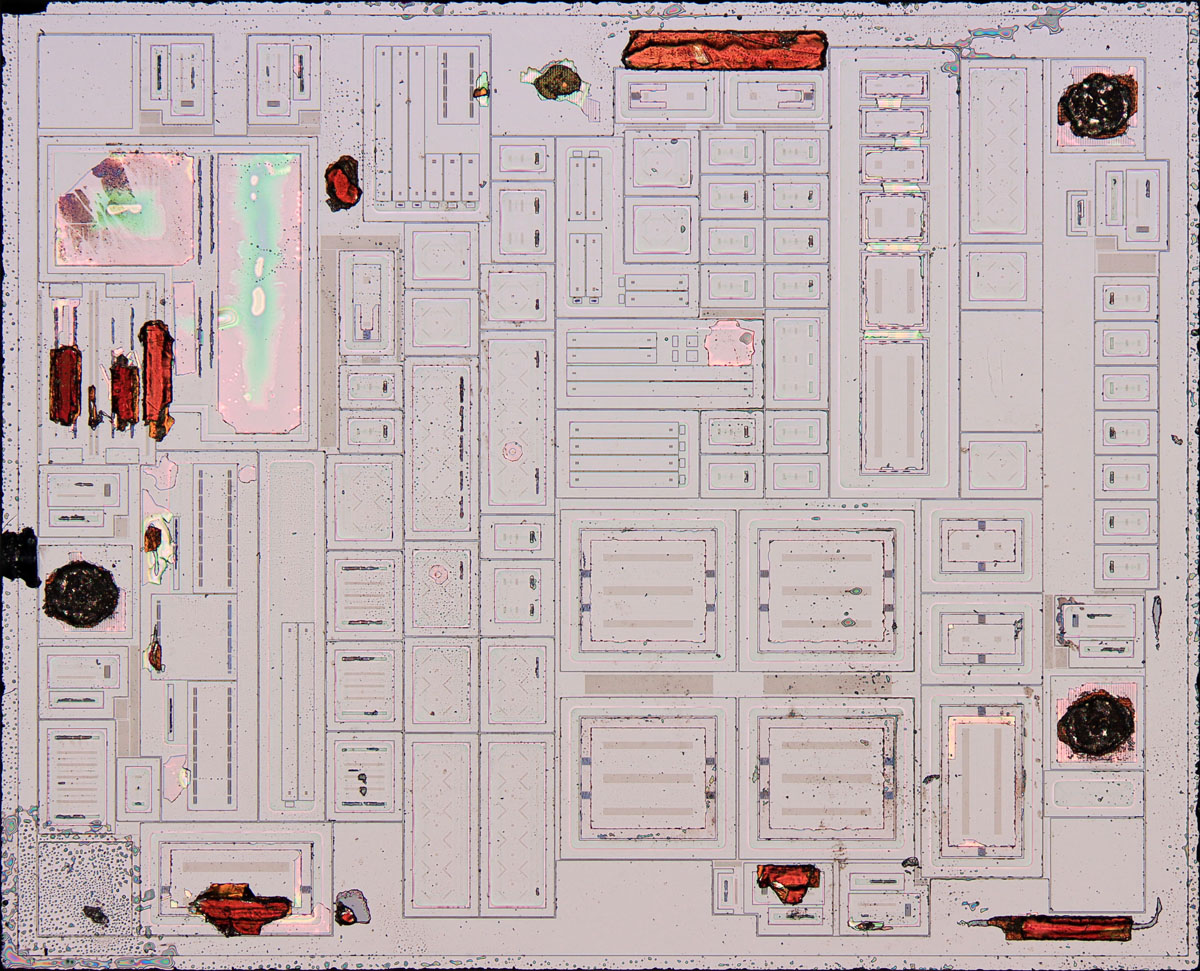 µPC811