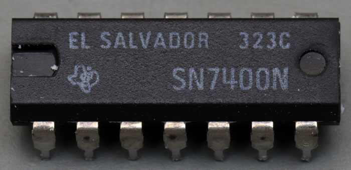 SN7400