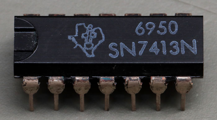 SN7413