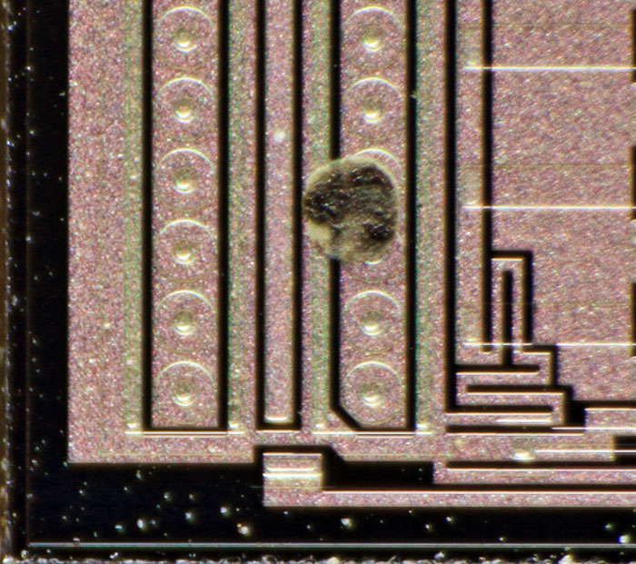 LT1084 Die Detail Verschmutzung